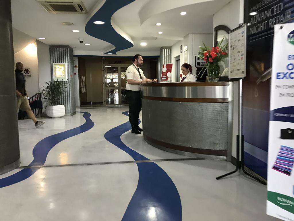 Apartamentos Solmar 15º Πόντα Ντελγκάντα Εξωτερικό φωτογραφία